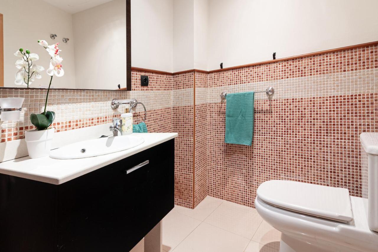 Sea & Wave Carreteria Apartment Малага Екстер'єр фото