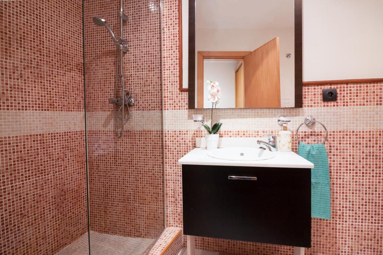 Sea & Wave Carreteria Apartment Малага Екстер'єр фото